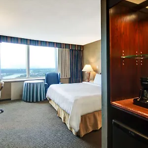 chateau-lacombe-hotel.edmonton-hotels.net/